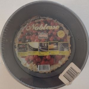 Kaiser Noblesse Springform Pan